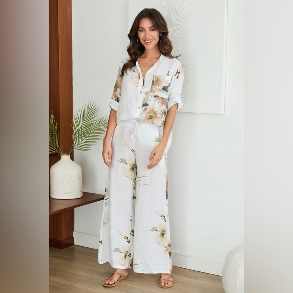 (9899-MAGNOLIA-WHT) BUTTON DOWN MAGNOLIA FLOWERS PRINT LINEN TOP - Picture 2 of 4